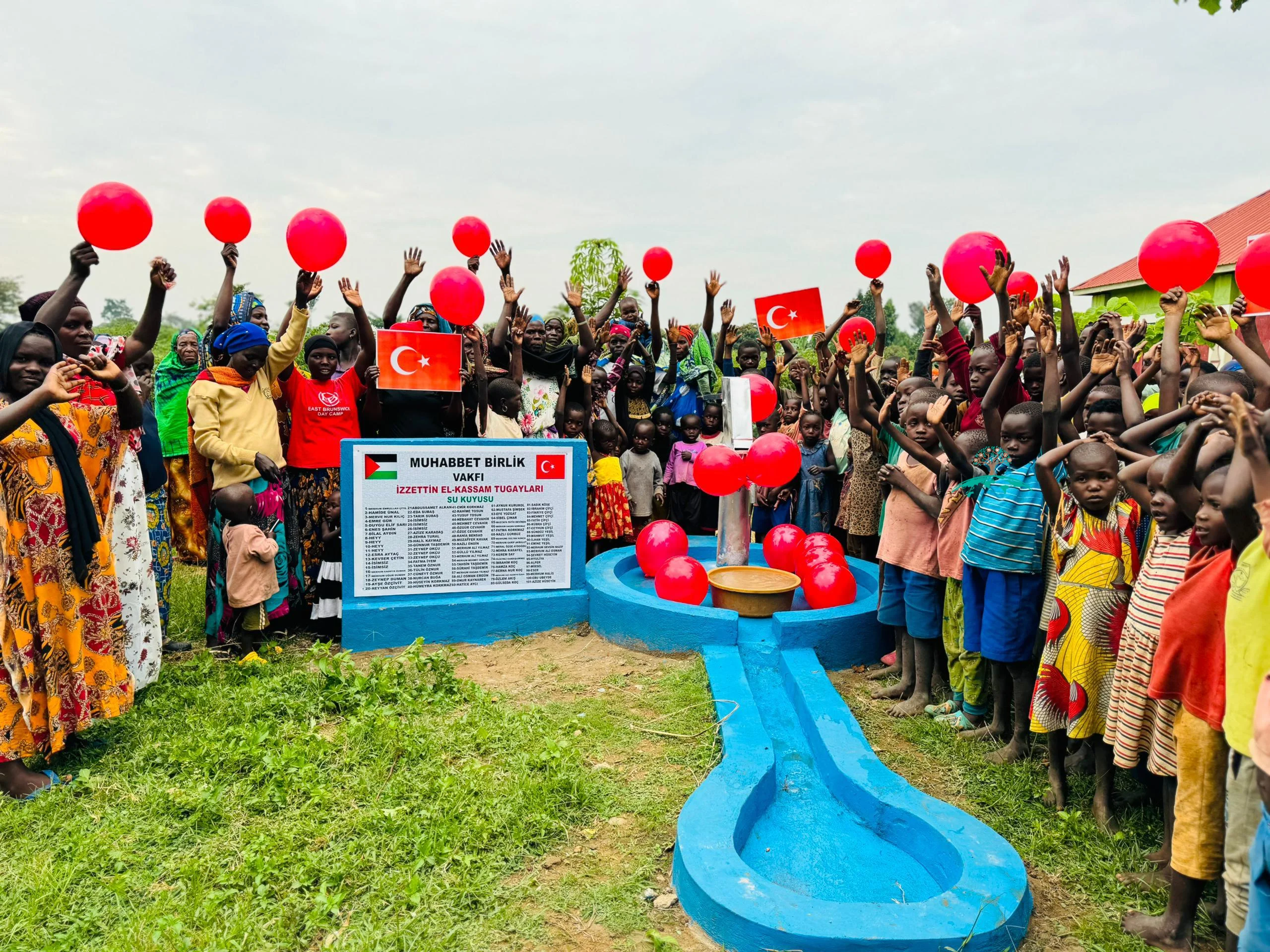 Afrika Uganda Su Kuyusu Açılışı